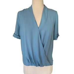 Topshop Blue Short Sleeve Drapey Chiffon Blouse V neck relaxed shirt Sz 2 / XS